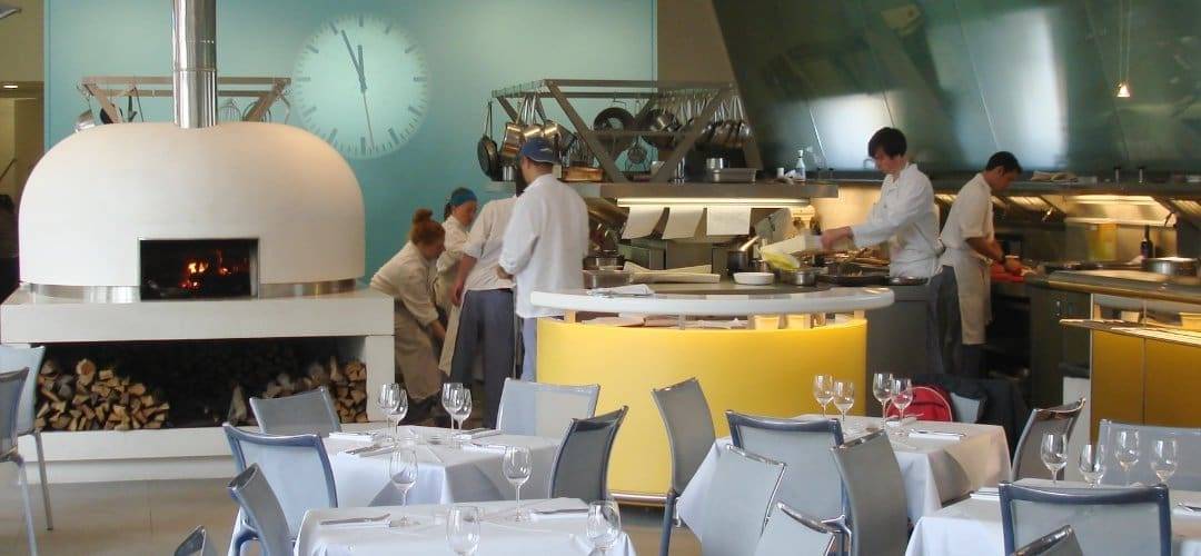 Court Catering designed and installed open plan stylish commercial restaurant kitchen.